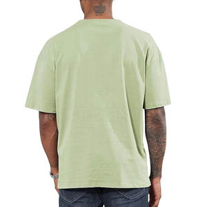 เสื้อเชิ้ตทรงหลวมสำหรับผู้ชาย สไตล์ลำลอง น้ำหนักเบา เหมาะสำหรับแฟชั่นแนวสตรีท ใช้ได้ทุกวัน - Product Image 4