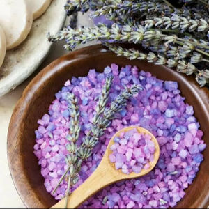 Sachet refermable écologique d'huile aromathérapeutique à la lavande et au sel de l'Himalaya, exfoliant, marque privée, pour une sensation de bien-être naturel - Product Image 3