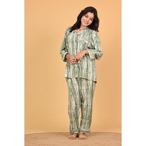 Poly Crepe Floral Printed Lightweight Summer V-neck Pajama Set Women Soft Lounge Wear Comfortable Sleepwear Stylish Home Wear - Product Image 3
