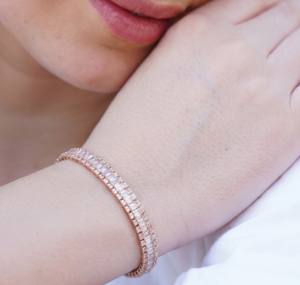 Bracelet Classique Élégant de Luxe en Argent 925 avec Diamants de Laboratoire Zyorio pour Femmes - Cadeau pour Mariage ou Soirée - Product Image 3