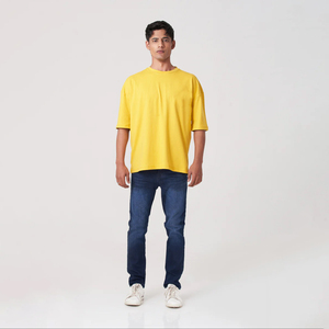 เสื้อยืดโอเวอร์ไซส์ผู้ชาย คุณภาพสูง เนื้อผ้าคอตตอน 100% หนานุ่ม ตัดเย็บแบบดรอปไหล่ ทรงครอป บ็อกซี่ ดีไซน์สั่งทำพิเศษ เนื้อผ้าเจอร์ซีย์หนัก - Product Image 2