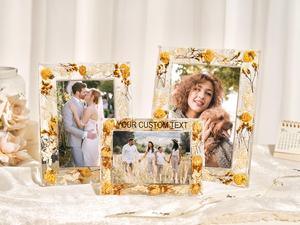 Cadre photo en résine fait main avec fleurs séchées, cadre photo décoratif horizontal pour table, pour la décoration de la maison - Product Image 4
