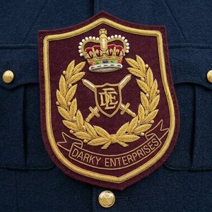 Insignia Bordada a Mano de Primera Calidad con Hilo Metálico para Blazer, Parche Personalizado con Escudo de Club, Corona Real, Corona de Bucés. - Product Image 6