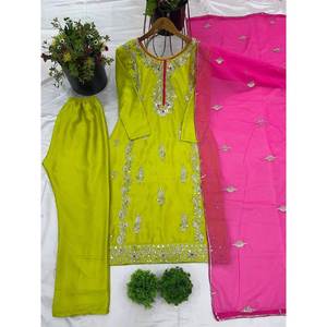 ชุดปาร์ตี้ของผู้หญิงจากนักออกแบบที่กำลังเป็นที่นิยมชุดสวมด้านบน-dupatta และด้านล่างเพื่อรูปลักษณ์ที่ทันสมัย - Product Image 3