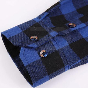 เสื้อเชิ้ตผ้าสักหลาดผู้ชาย ผ้าฝ้ายเนื้อนุ่ม ลายสก็อต ติดกระดุม แขนยาว สวมใส่สบาย อุ่นสบาย เหมาะสำหรับใส่ในชีวิตประจำวันและกิจกรรมกลางแจ้ง - Product Image 6