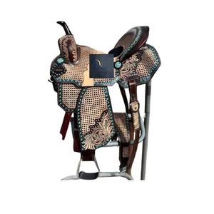 Silla de montar Western de cuero color canela con diseño floral y de ondas grabado a mano, para carreras de barriles, con conchos de cristal y asiento suave negro, 10"-18" - Product Image 1