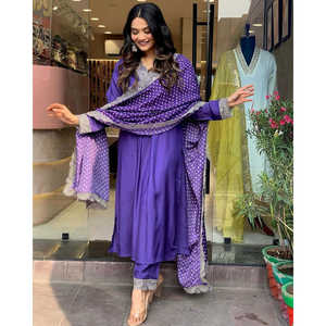 Magnifique ensemble haut, bas et dupatta en soie modal pour femmes, tenue de soirée lourde - Product Image 4