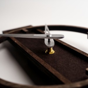 Reloj de Escritorio Minimalista de Madera, Diseño Circular, Movimiento de Cuarzo Silencioso, Visualización de Agujas, Reloj de Mesa Decorativo Moderno - Product Image 2