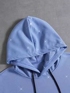 Sudadera con capucha premium extragrande con estampado de estrella de diamantes de imitación negros, de algodón grueso y forro polar, estilo casual urbano para hombre - Product Image 4