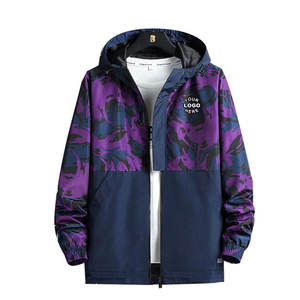 Veste coupe-vent camouflage pour homme à capuche et demi-zip, légère et sportive en polyester, idéale pour l'automne et le streetwear, avec espace pour logo - Product Image 4