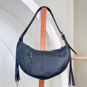 กระเป๋าหนังพระจันทร์ครึ่งดวงสำหรับผู้หญิงกระเป๋าสะพายไหล่ข้างเดียวหนังวัวหรูหรา - Product Image 5