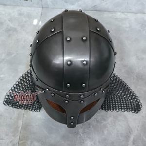Casque Viking médiéval fait main en acier doux gris fumé avec chaîne de mailles pour reconstitution historique, cosplay et fête d'Halloween - Product Image 6