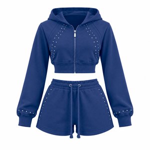 Ensemble court en molleton de coton et polyester avec haut court à capuche pour les détaillants de streetwear - Product Image 2