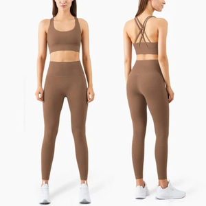 Conjunto de yoga de 2 piezas para mujer: leggings de cintura alta y sujetador deportivo con tirantes, sin costuras, de color liso, de longitud completa, ropa deportiva para yoga. - Product Image 4