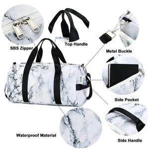 Sac de sport unisexe imperméable à motif marbré avec boucle métallique et fermeture éclair SBS, sac de voyage et de sport, personnalisable OEM, vente en gros - Product Image 4