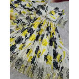 Robe de soirée Anarkali XL de créateur avec dupatta, imprimé numérique fantaisie - Product Image 3