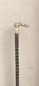 ไม้เท้าทองเหลืองขัดเงาพรีเมียม IBS พร้อมโลโก้สั่งทำพิเศษ ออกแบบเพื่อความสง่างาม สะดวกสบาย มั่นคง ทนทาน คลาสสิกเหนือกาลเวลา - Product Image 5