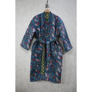 Bata Kimono Acolchada de Algodón para Mujer, Larga, Hecha a Mano, Estilo Bohemio Indio, Informal, Ligera, de Invierno, Suave, con Estampado Floral y Cuello en V - Product Image 1