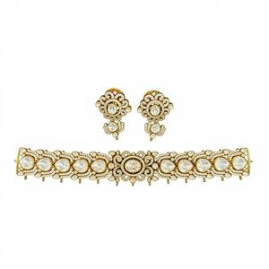 Ensemble de bijoux de mariée indiens Kundan Choker Polki, bijoux de mariage lourds pour femmes, disponible en or/argent/laiton selon la commande. - Product Image 1