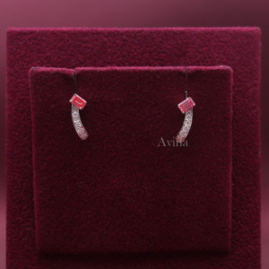 ต่างหูเพชรทรงหยดน้ำสีชมพูทรงเอเมอรัลด์ ผลิตในห้องปฏิบัติการ ได้รับการรับรองจาก IGI ทำจากทองคำขาว/โรสโกลด์/ทองเหลือง 9K |   เครื่องประดับอัญมณีชั้นสูง - Product Image 1