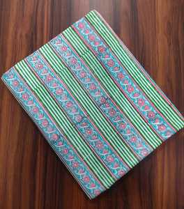 Tela de algodón estampada a mano de la India, tela de algodón suave con estampado a mano, proveedor mayorista de exportación, proveedor listo para pedidos al por mayor. - Product Image 3