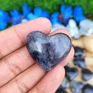 Cristal de Iolita Natural Chakralume, Corazón Grabado, Piedra Curativa Pulida para Reiki, Meditación, Decoración Energética, Fabricación de Joyería - Product Image 4