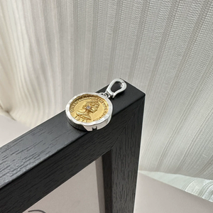 Pendentif en argent sterling S925, style coréen, contraste or-argent, motif queue de poisson, boucle, style vintage INS, cadeau tendance - Product Image 1