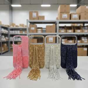B H CRAFTS เคสโทรศัพท์ปักลูกปัดแก้วแฮนด์เมดพร้อมพู่ห้อยธีมนางฟ้าทรงสี่เหลี่ยมหลายสี - Product Image 5