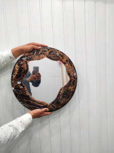 Espejo de Arte de Resina Artificial Europeo de Lujo Hecho a Mano, Pintura con Tema de Amor, Accesorio de Decoración para el Hogar para Elevar tu Espacio con Estilo - Product Image 3