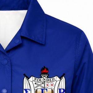 Chaqueta Gold Line de Sigma Gamma Rho con diseño de letras verticales, escudo personalizado de la hermandad griega SGRho, ropa universitaria con cremallera completa. - Product Image 4