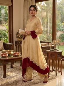 Ensemble indien pakistanais en velours beige brodé Anarkali Kurta Palazzo Dupatta pour femmes, tenue de fête - Product Image 3