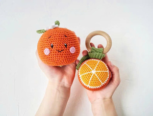 Jouet éducatif en coton à 4 pièces, anneaux de hochet au crochet avec poignées en bois, modèle unisexe à l'échelle 1:4 - Product Image 4