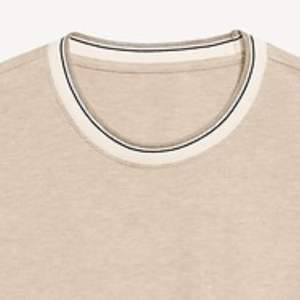 เสื้อยืดคอกลมแขนสั้นสีดำผ้าฝ้ายแท้ 100% แต่งขอบสีขาว ทรงหลวม สไตล์ลำลองแนวสตรีท - Product Image 6