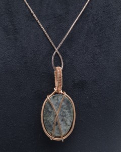 Collier pendentif en pierre d'agate naturelle enveloppé de fil de cuivre, bijoux bohèmes faits à la main, vente en gros - Product Image 3
