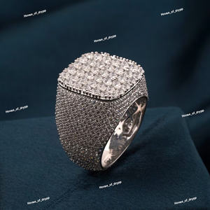 Anillo de Boda Romántico para Hombre con Diamante Moissanita Redondo, Plata 925 con Baño de Rodio, Corte Brillante Redondo - Product Image 3