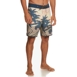 Shorts de bain pour hommes de haute qualité, personnalisés, à séchage rapide, écologiques, respirants, longueur genou, 100% polyester, imprimés en 3D pour la plage - Product Image 1