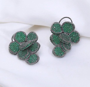 Pendientes de Lujo de Alta Calidad Chapados en Oro con Moissanita, de Moda, para Fiesta de Noche, Colección de Moda para Mujer - Product Image 4