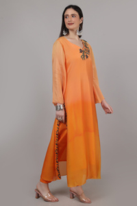 Ensemble 2 pièces pour femme Royal Party Wear, Kurta et pantalon ombré couleur orange avec broderie fil ancre, pour les amateurs de mode élégante - Product Image 6