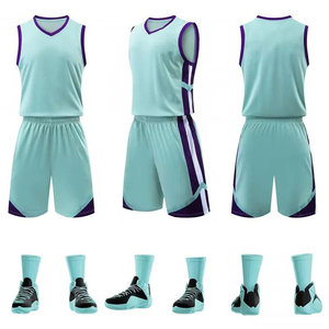 Conjunto de camisetas de baloncesto para jóvenes, uniformes de sublimación de secado rápido personalizados, camisetas y pantalones cortos de baloncesto con gráficos de equipo sublimados - Product Image 3