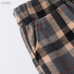Vente en gros OEM Short en coton à carreaux pour garçons Vêtements d'été décontractés pour enfants à carreaux à taille élastique pour tout-petits Usine de vêtements confortables - Product Image 2
