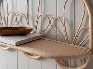 Estante de pared de ratán con pétalos de tulipán natural, estante flotante de bambú con borde ondulado, estante decorativo de pared para dormitorio o sala de estar. - Product Image 4