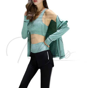 สินค้ามาใหม่ ดีไซน์ล่าสุด ชุดโยคะผู้หญิง 5 ชิ้น ไซส์พลัส ผ้าเนื้อเดียว คุณภาพสูง ผลิตจากผ้าสแปนเด็กซ์/โพลีเอสเตอร์ แห้งเร็ว ระบายอากาศได้ดี - Product Image 5