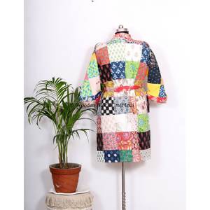 Robe longue en soie Kantha de qualité supérieure, veste patchwork, kimono réversible pour femme, robe de mariée, robe kimono matelassée - Product Image 6