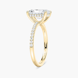 Bague de fiançailles pour femme en or jaune 14 carats avec diamant de laboratoire certifié IGI taille radiant 2 carats et halo caché minimaliste - Product Image 3