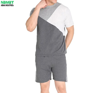 ชุดเซ็ตคู่สีพรีเมียมสำหรับผู้ชาย - เสื้อยืดคอกลมแขนสั้นสามสีทันสมัยพร้อมกางเกงเข้าชุดสวมใส่สบาย - Product Image 1