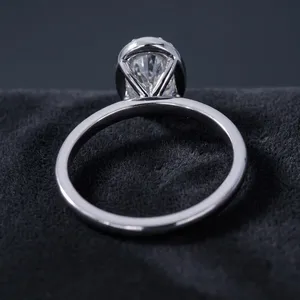 Anillo de Diamantes de Corte Ovalado Certificado por IGI de 2 Quilates, Anillo de Compromiso Clásico Solitario para Mujer - Product Image 3