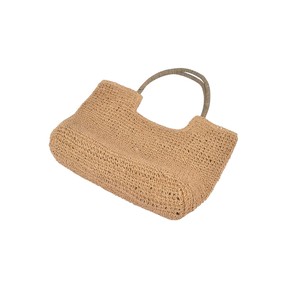 Découvrez la touche d'élégance estivale ultime avec ce magnifique sac en fil naturel, conçu avec une poignée robuste et un intérieur spacieux. - Product Image 1