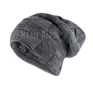 Bonnet Street Ready en tissu doux, coupe décontractée, idéal pour le froid, jacquard, pour les voyages et les tenues décontractées - Product Image 4