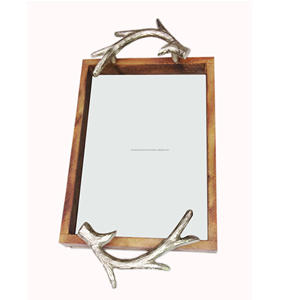 Bandeja de madera moderna para servir con vidrio plateado y mango de metal, forma rectangular, decoración del hogar para decoración de estilo artístico de Navidad - Product Image 1