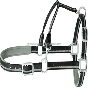 Cabestro de nailon de dos tonos con acolchado ligero y cómodo y costuras duraderas, y artículos ecuestres para carreras de caballos. - Product Image 5